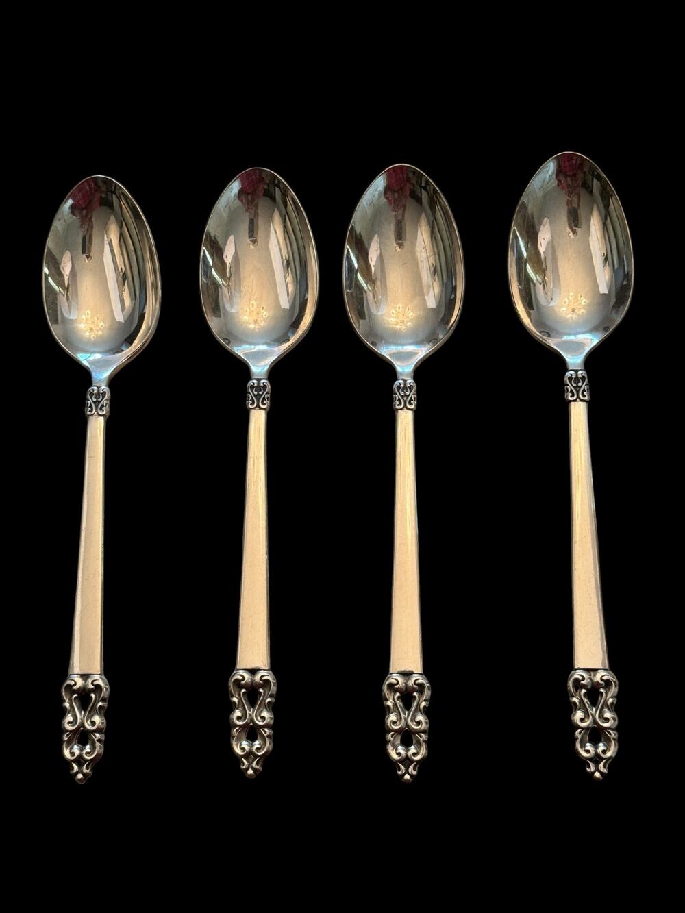 1847 Rogers Bros KING FREDERIK Vintage Royal Empress 4 Dinner Spoons